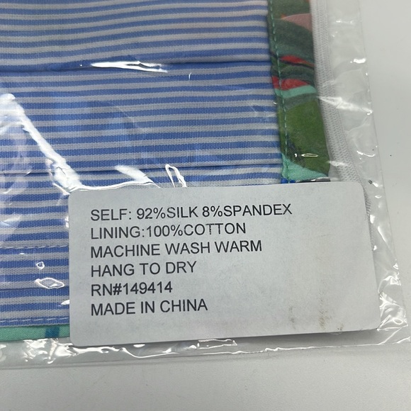 NIB Johnny Was Silk Charmeuse Tropical Print Face Mask - Picture 4 of 6
